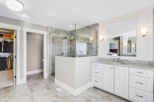 5650 Comstock Lane N, Plymouth, MN 55446