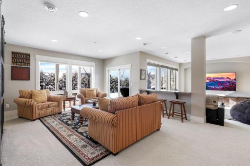5650 Comstock Lane N, Plymouth, MN 55446