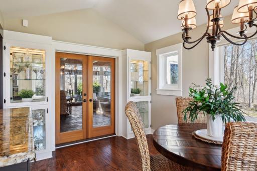 9451 Foxford Road, Chanhassen, MN 55317