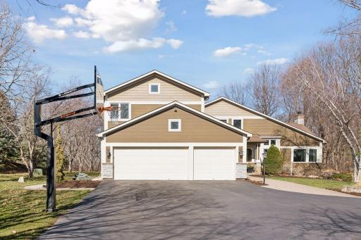9451 Foxford Road, Chanhassen, MN 55317