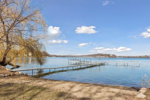 9451 Foxford Road, Chanhassen, MN 55317
