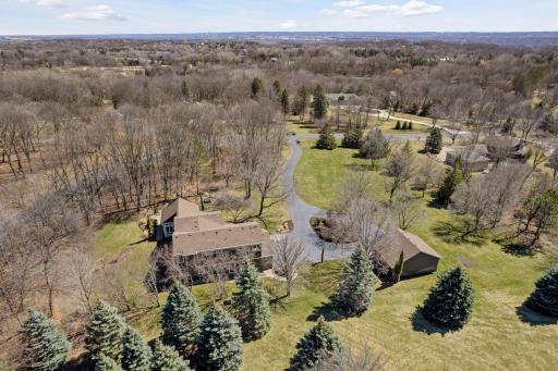 9451 Foxford Road, Chanhassen, MN 55317