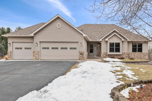 25275 Grizzly Court, Wyoming, MN 55092