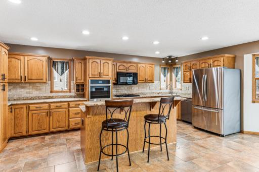 25275 Grizzly Court, Wyoming, MN 55092