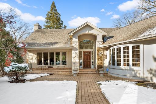 2249 Summit Avenue, Saint Paul, MN 55105