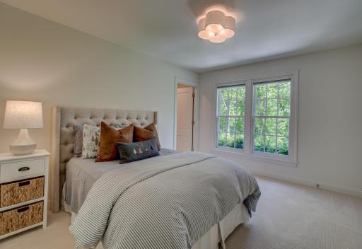 36 Catbird Lane, Saint Paul, MN 55127