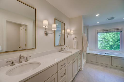36 Catbird Lane, Saint Paul, MN 55127
