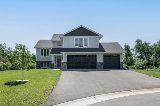 38069 Golden Oaks Trail, North Branch, MN 55056