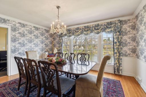 4905 Lakeview Drive, Edina, MN 55424