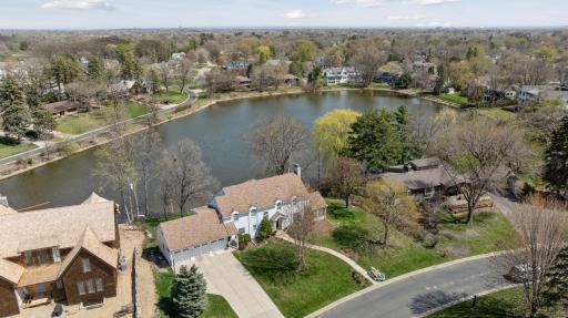 4905 Lakeview Drive, Edina, MN 55424