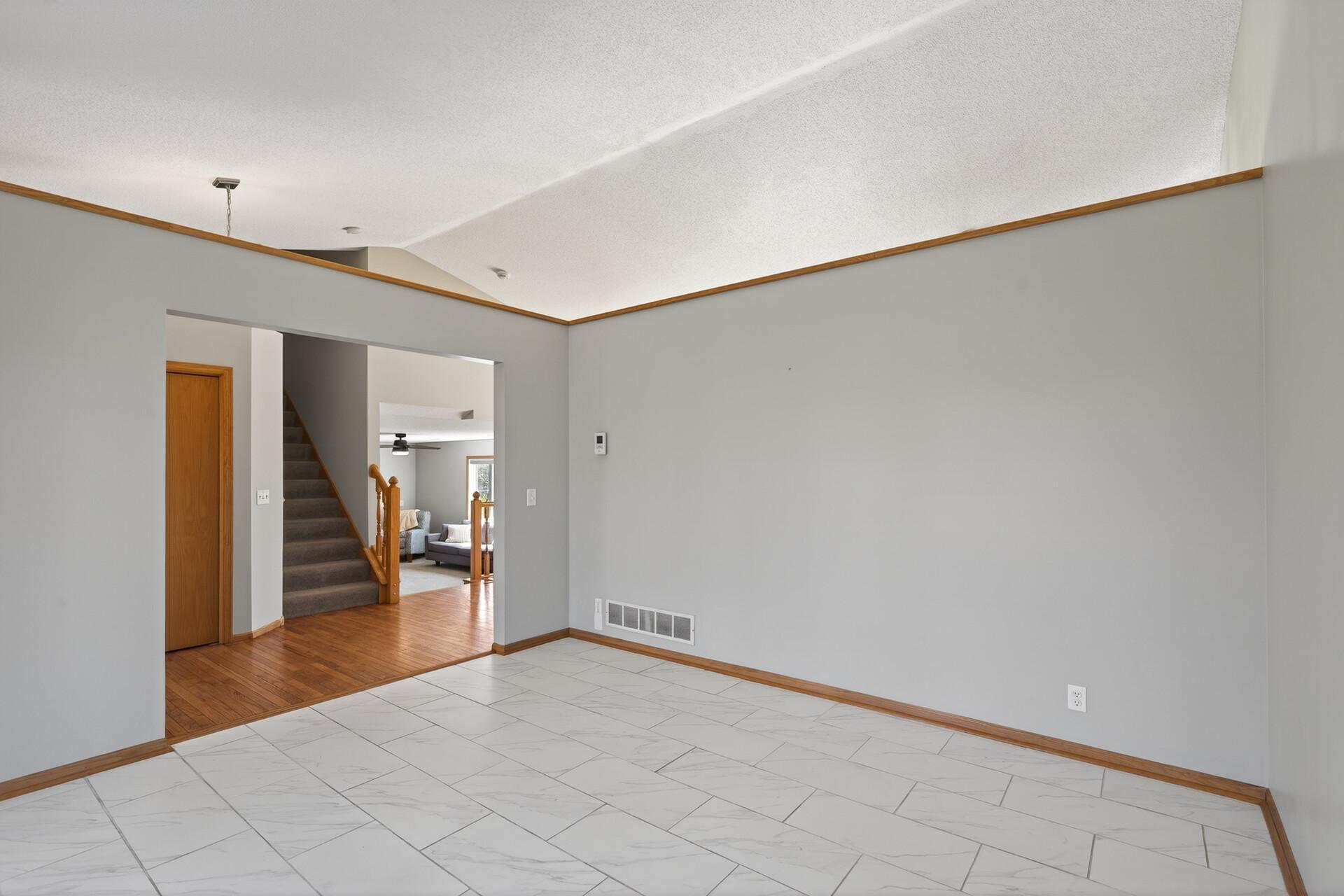 20_20972_Rendova_Street_NE10 (1)_mls.jpg