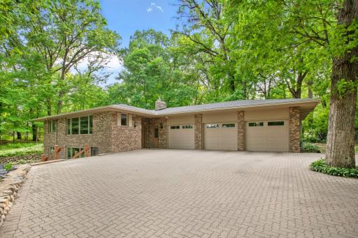 16831 12th Avenue N, Plymouth, MN 55447