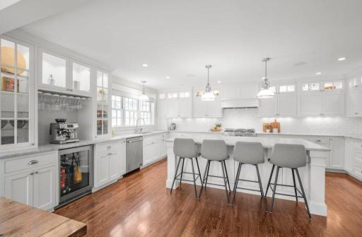 4009 Cedar Lake Road S, Saint Louis Park, MN 55416