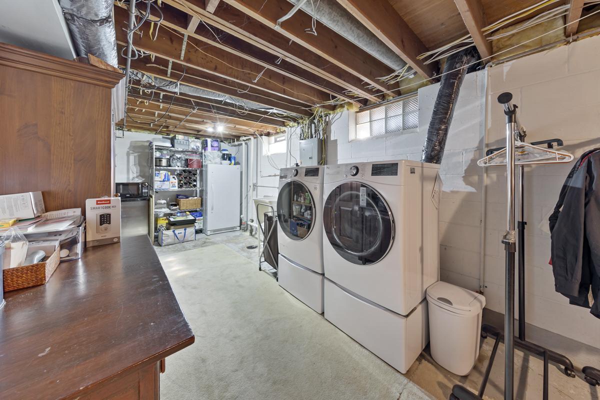 40 Laundry_lower.jpg