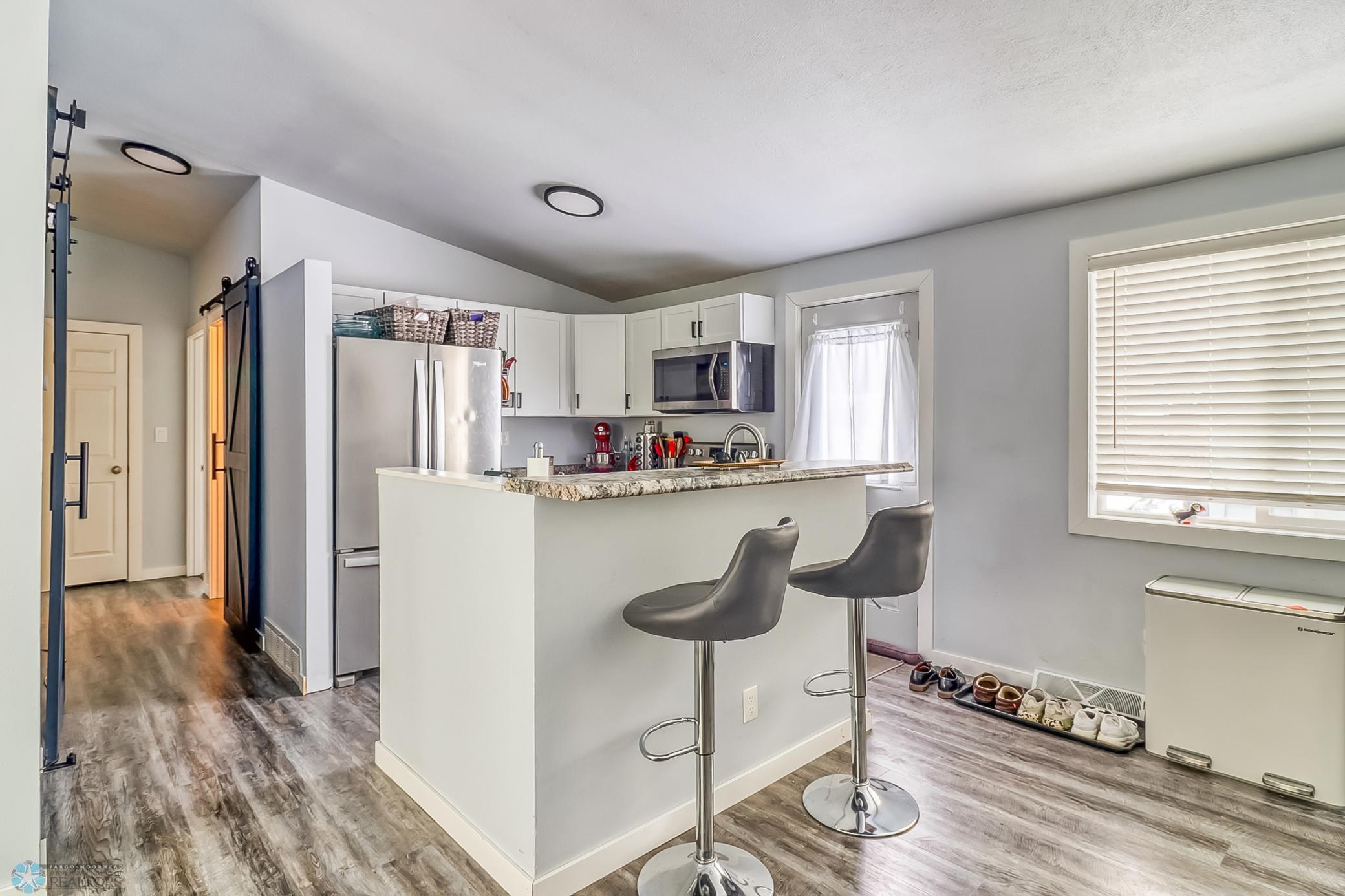 4 Kitchen1