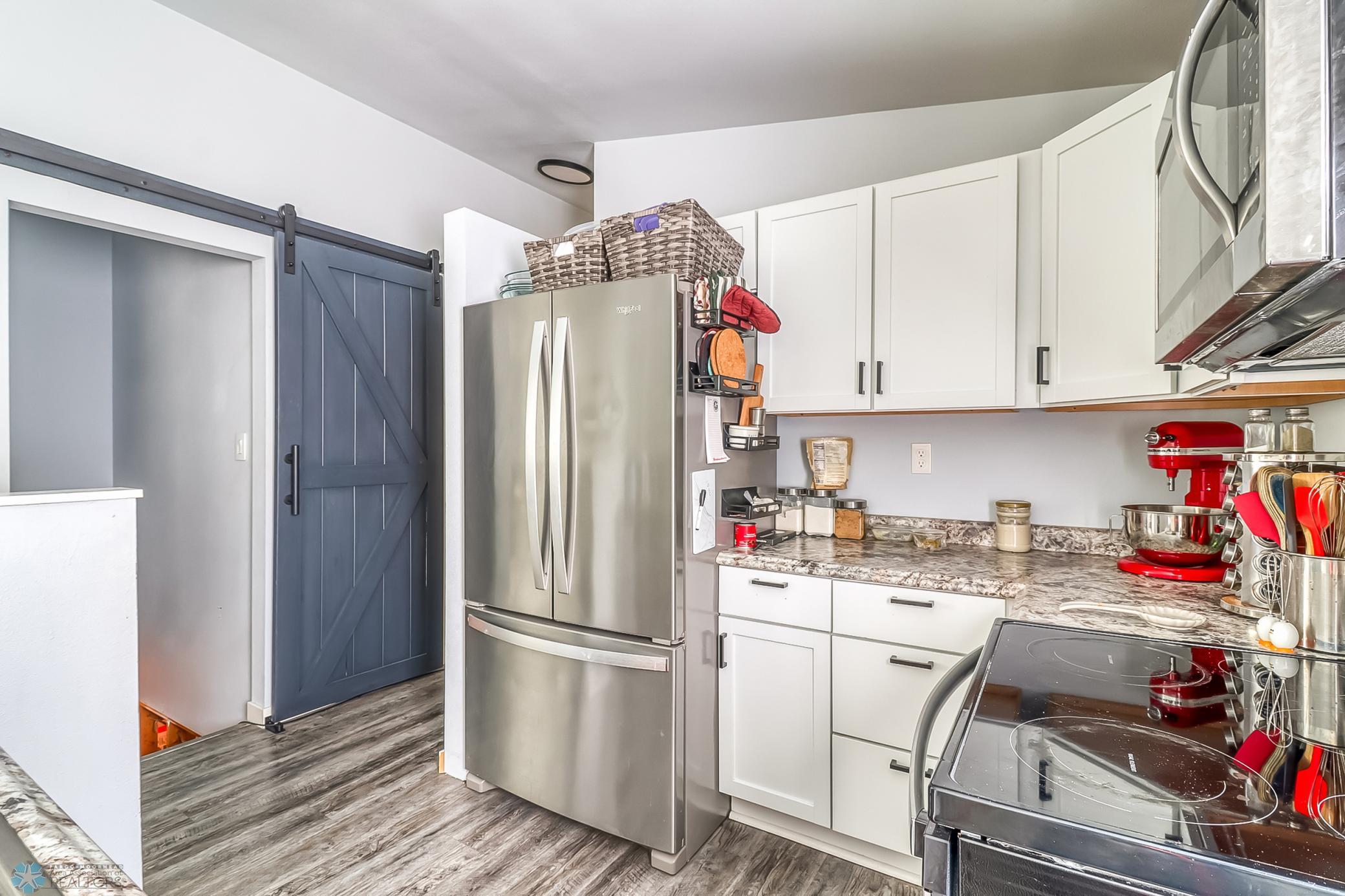 9 Kitchen1_4.jpg