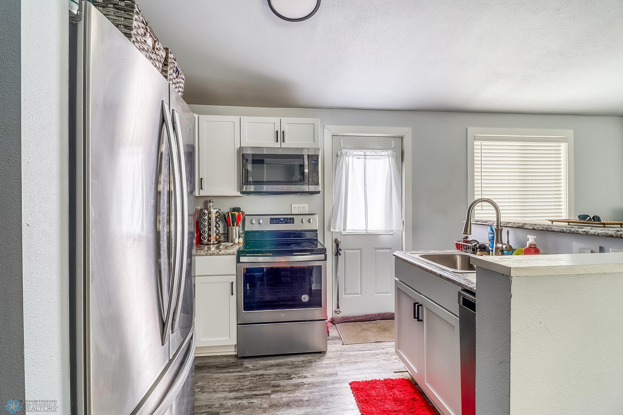 6 Kitchen1