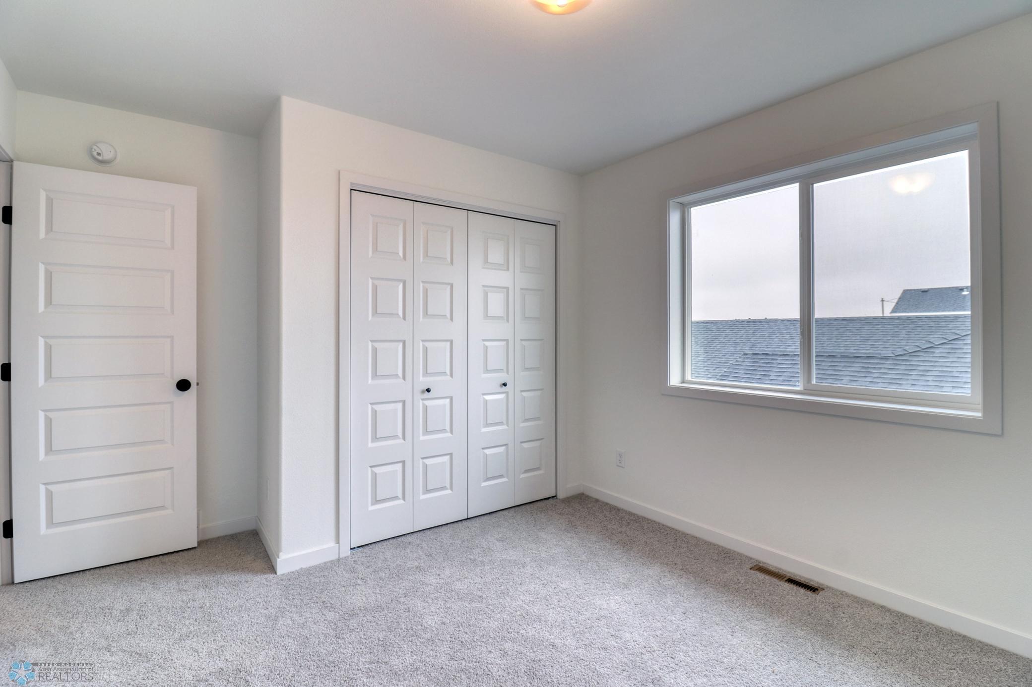 Bedroom2_2.jpg