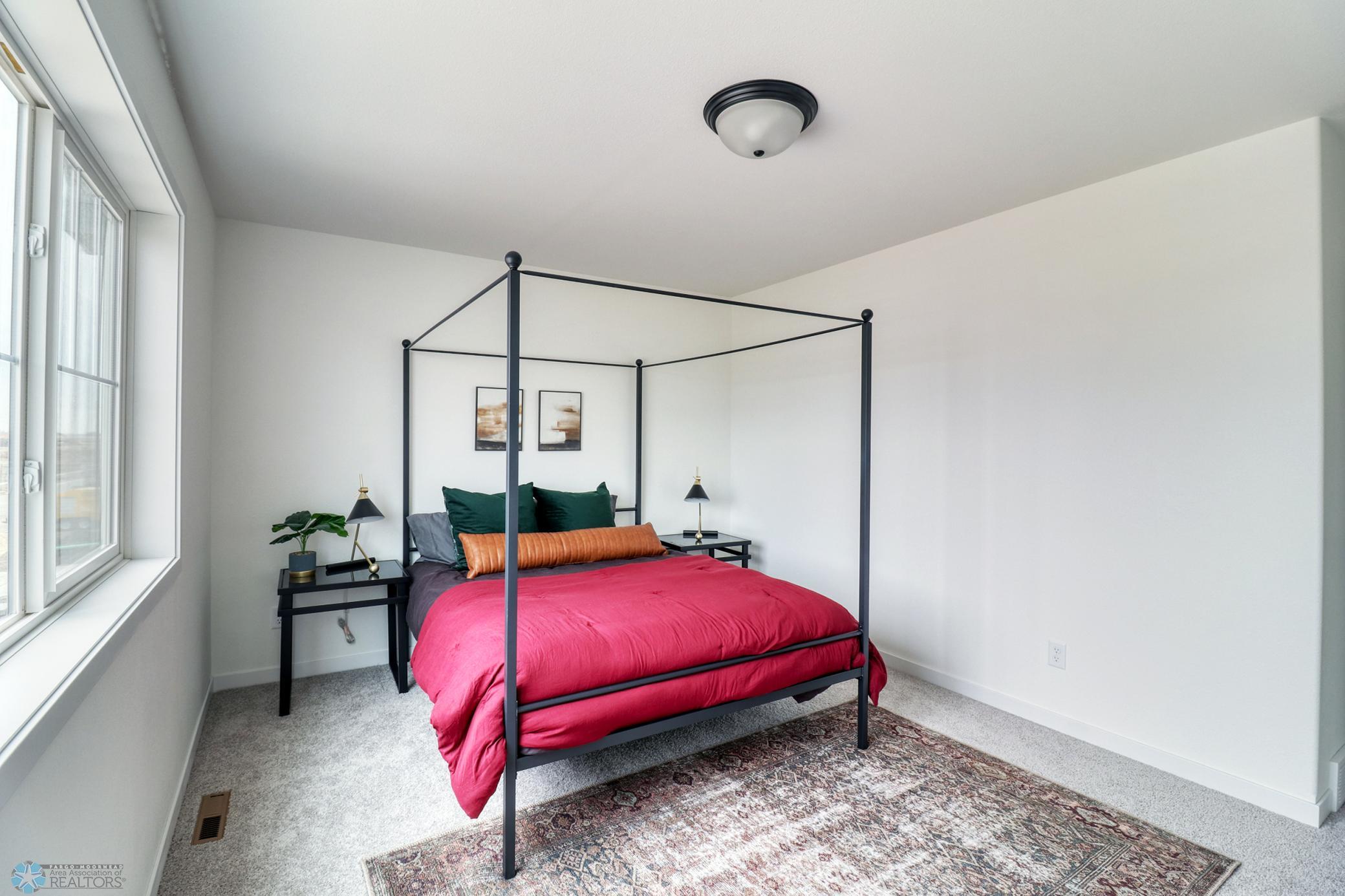 Master Bedroom1_2.jpg