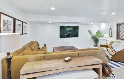 8088 Pine Point Road, Nisswa, MN 56468