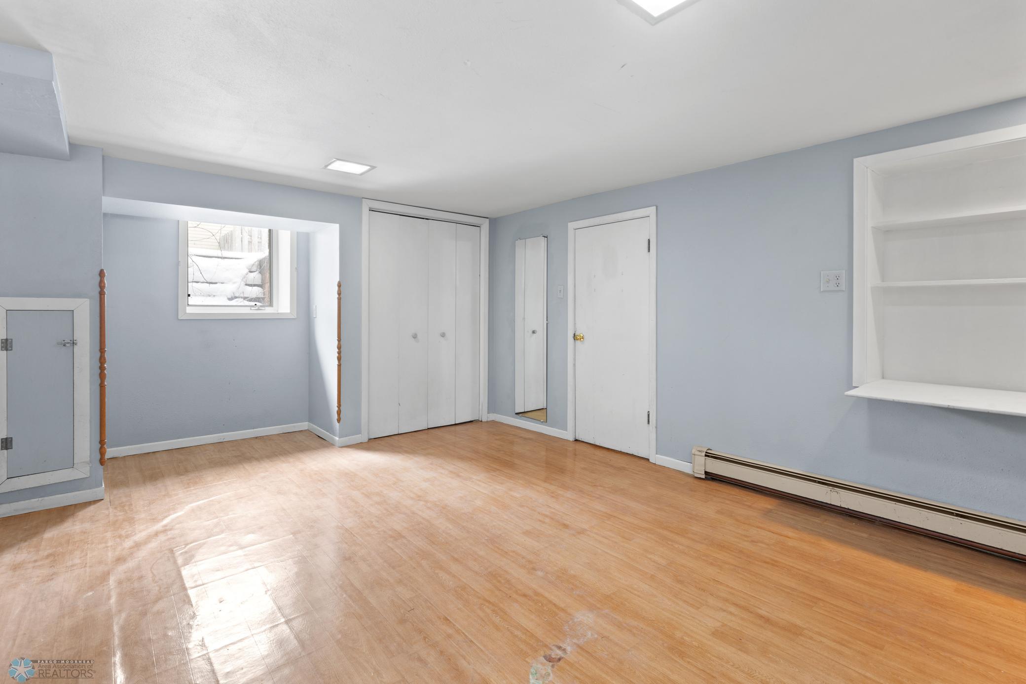Basement bedroom with egress