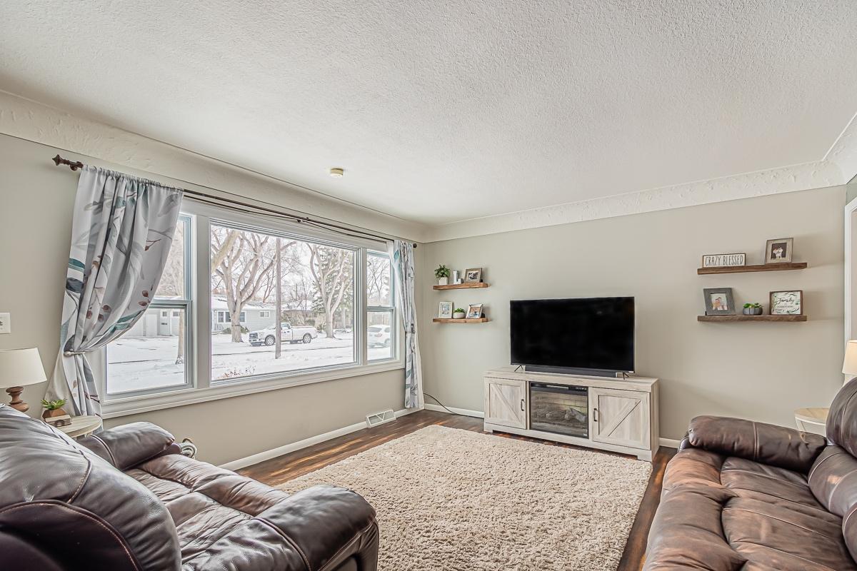 Living_Room_1.jpg