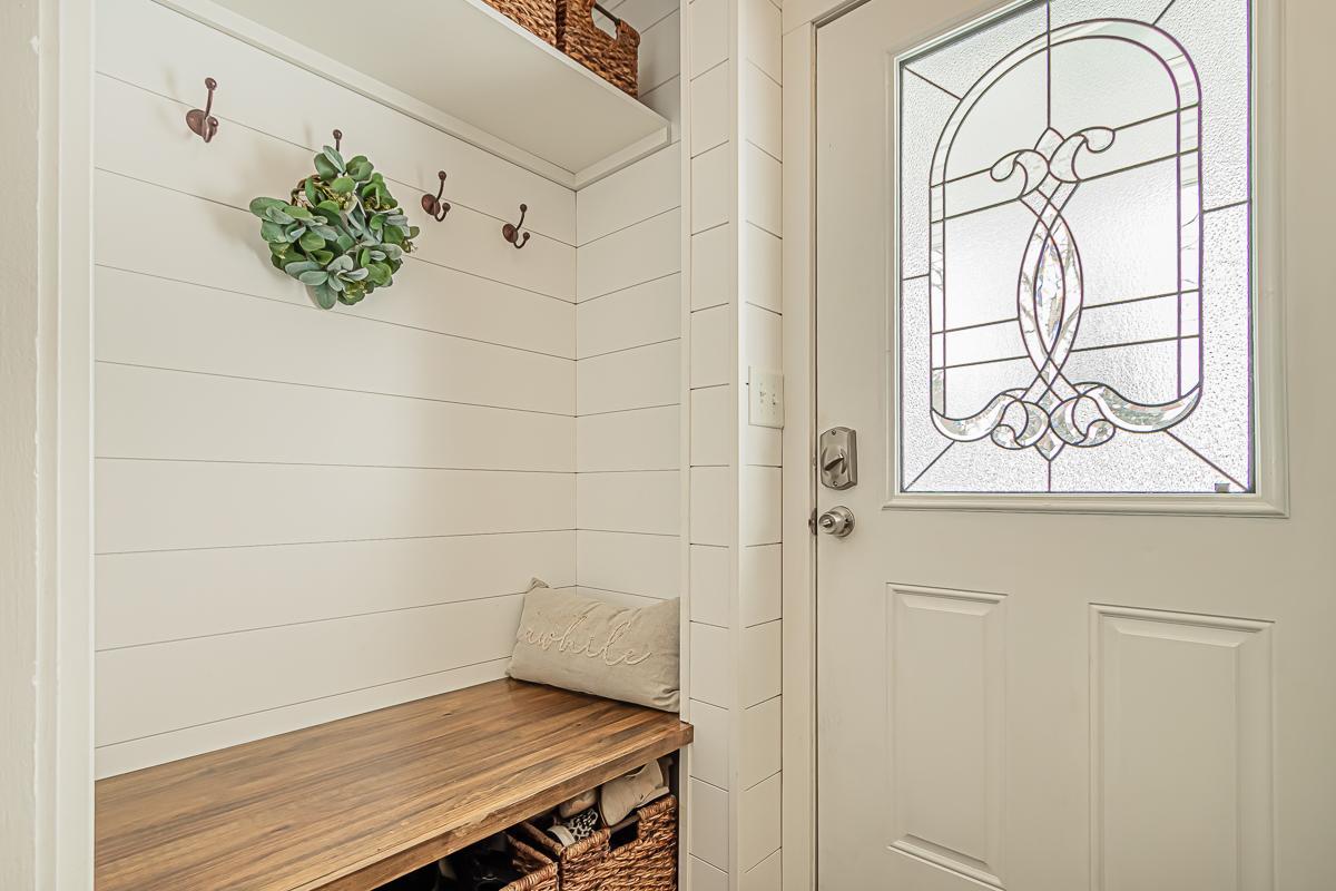 Entryway_1.jpg