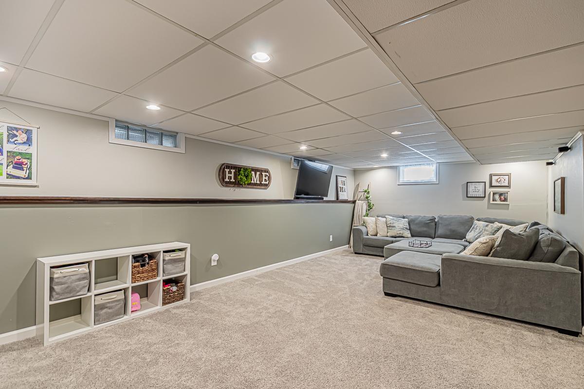 Family_Room_4.jpg