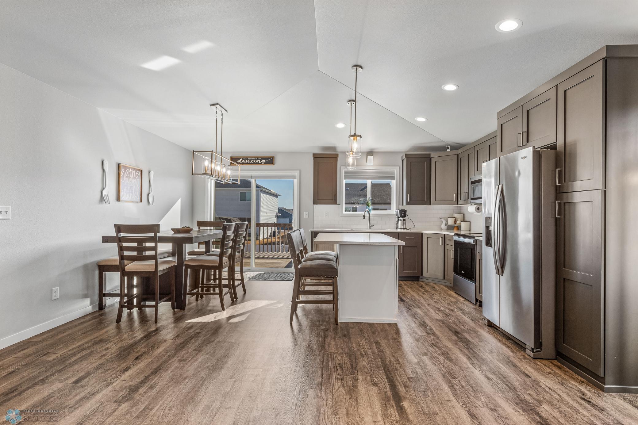 (6) Kitchen Dining.jpg