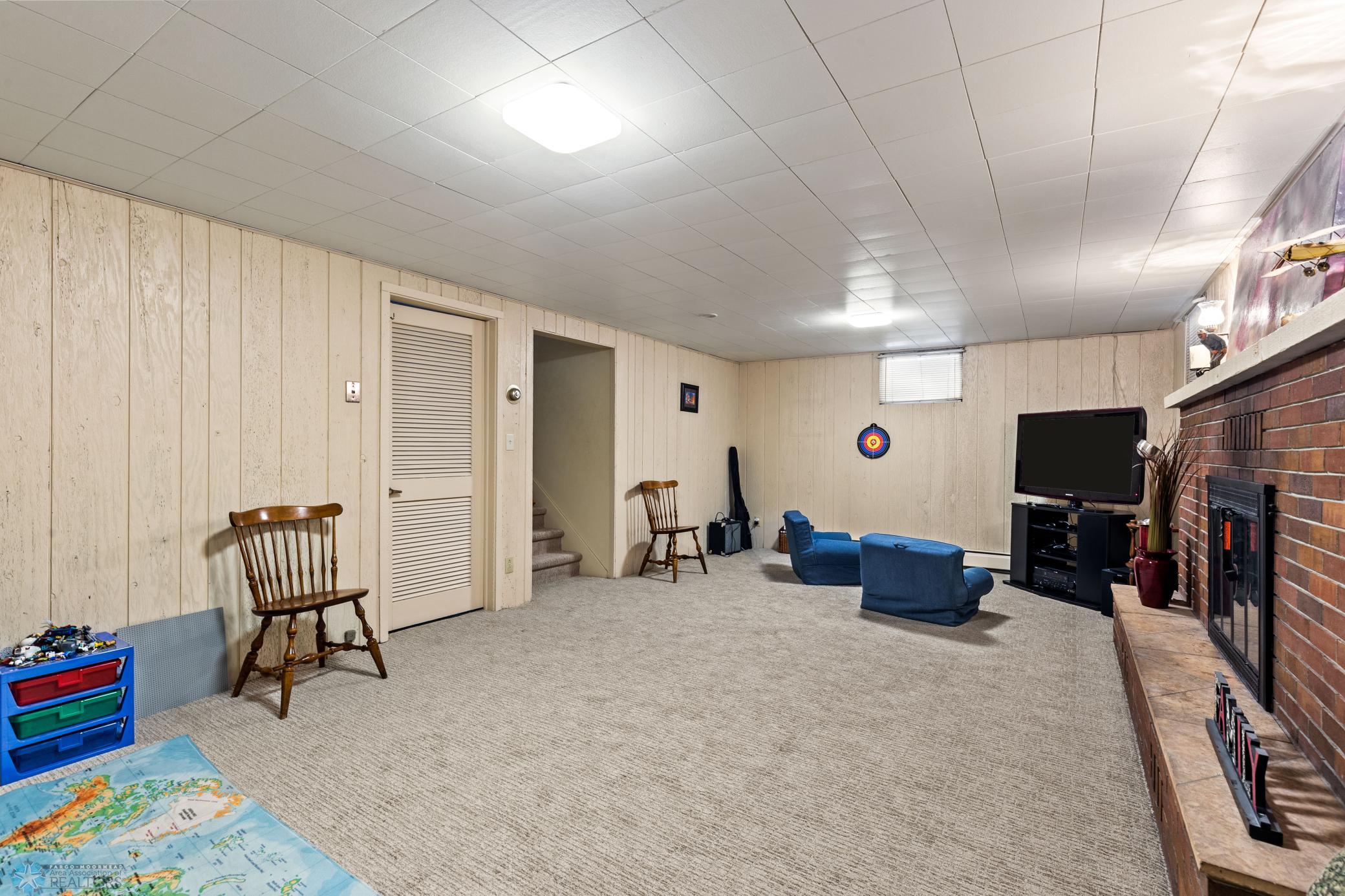 Basement Family Room w/ brand new carpet