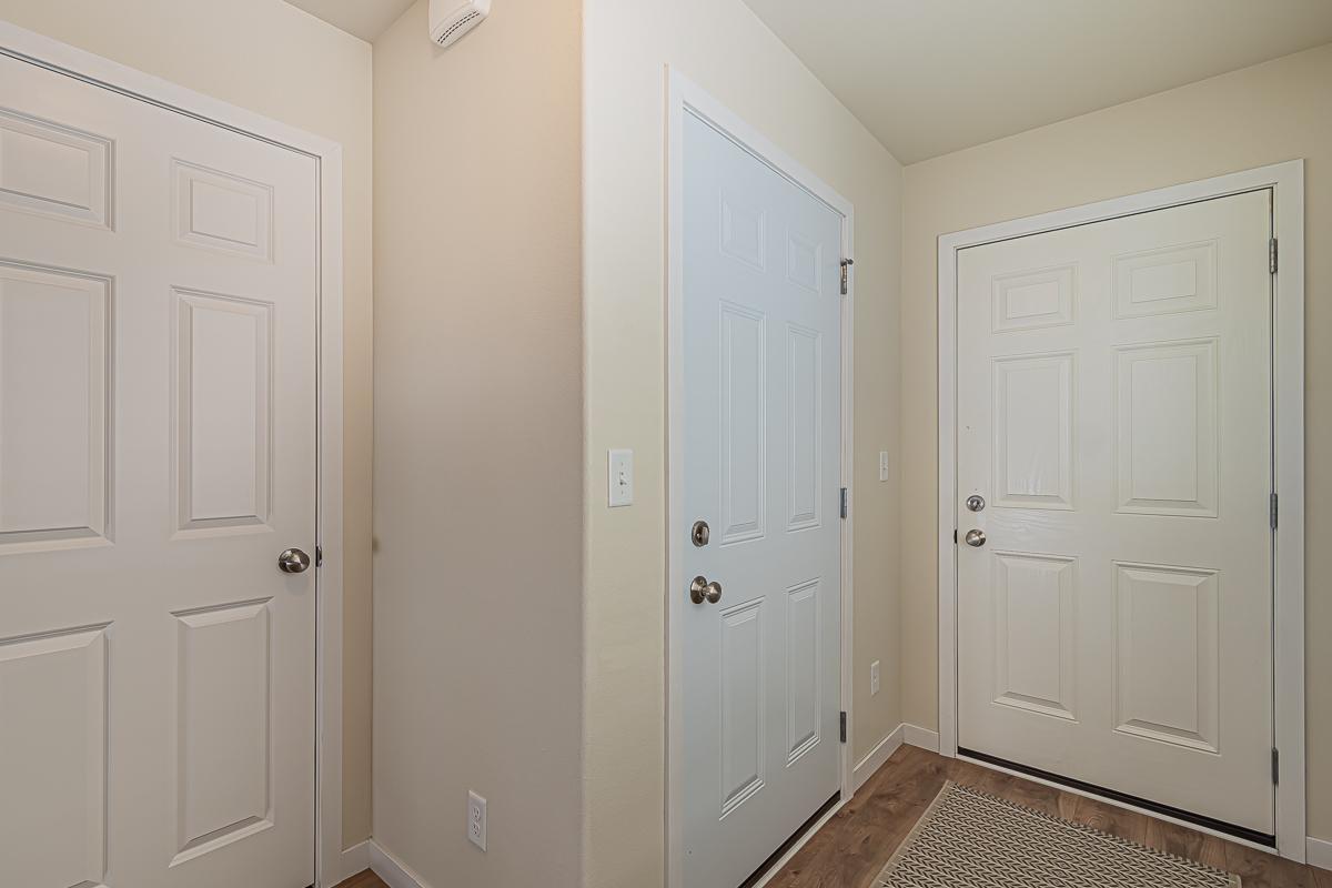 Entryway_1.jpg