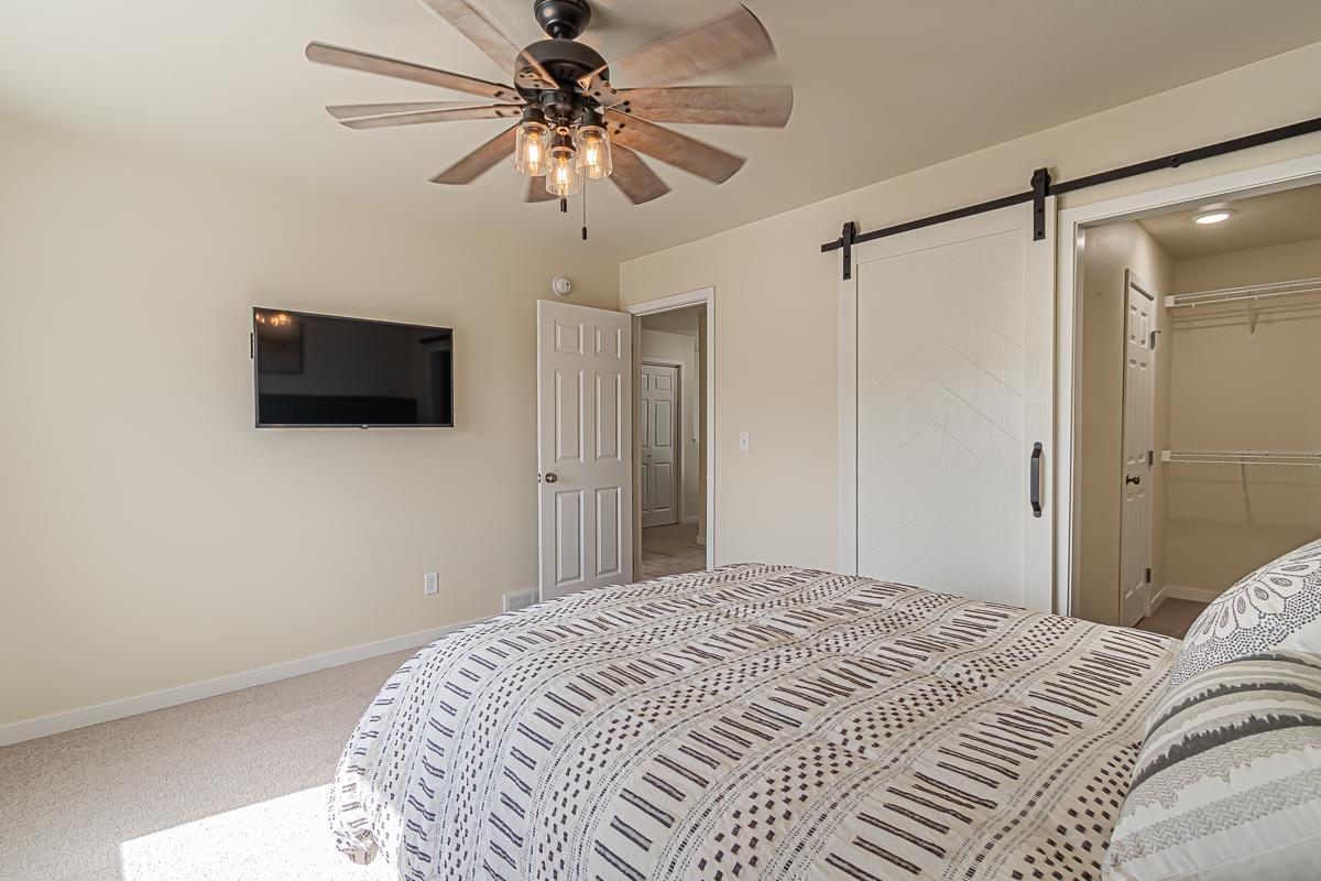 Master_Bedroom_3.jpg