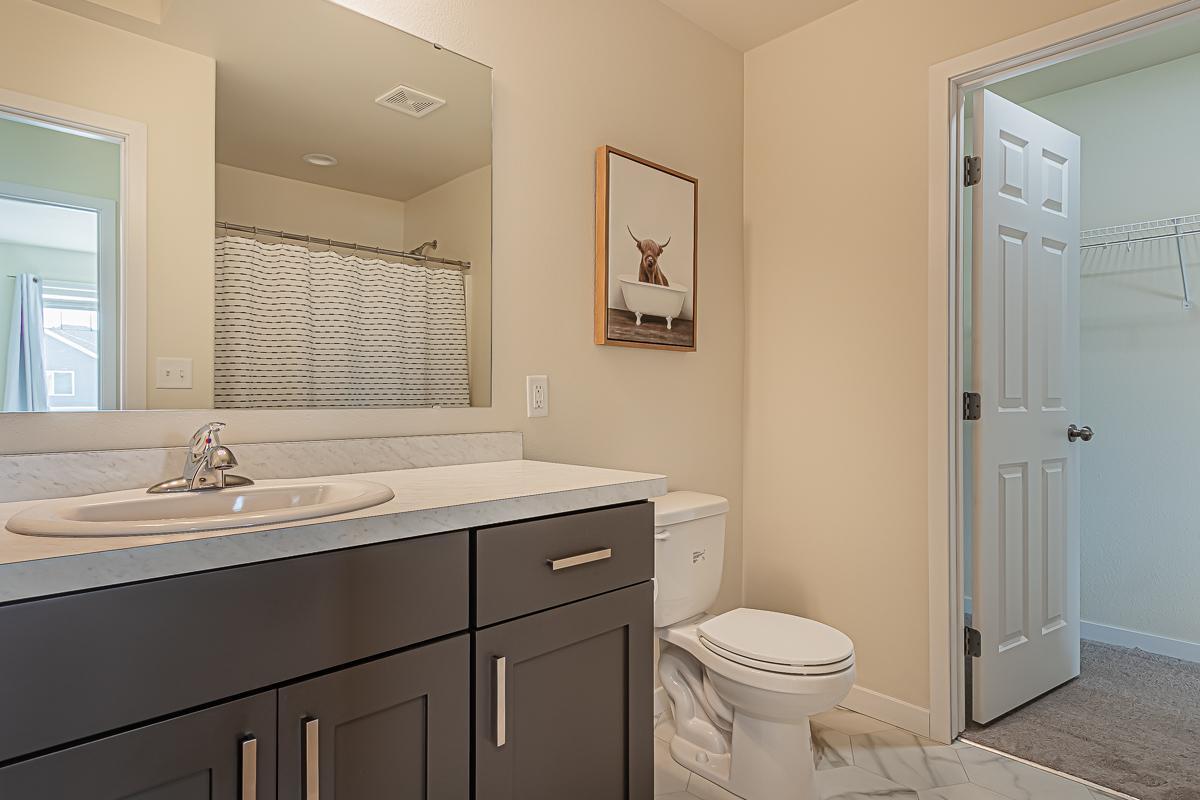 Master_Bathroom_1.jpg