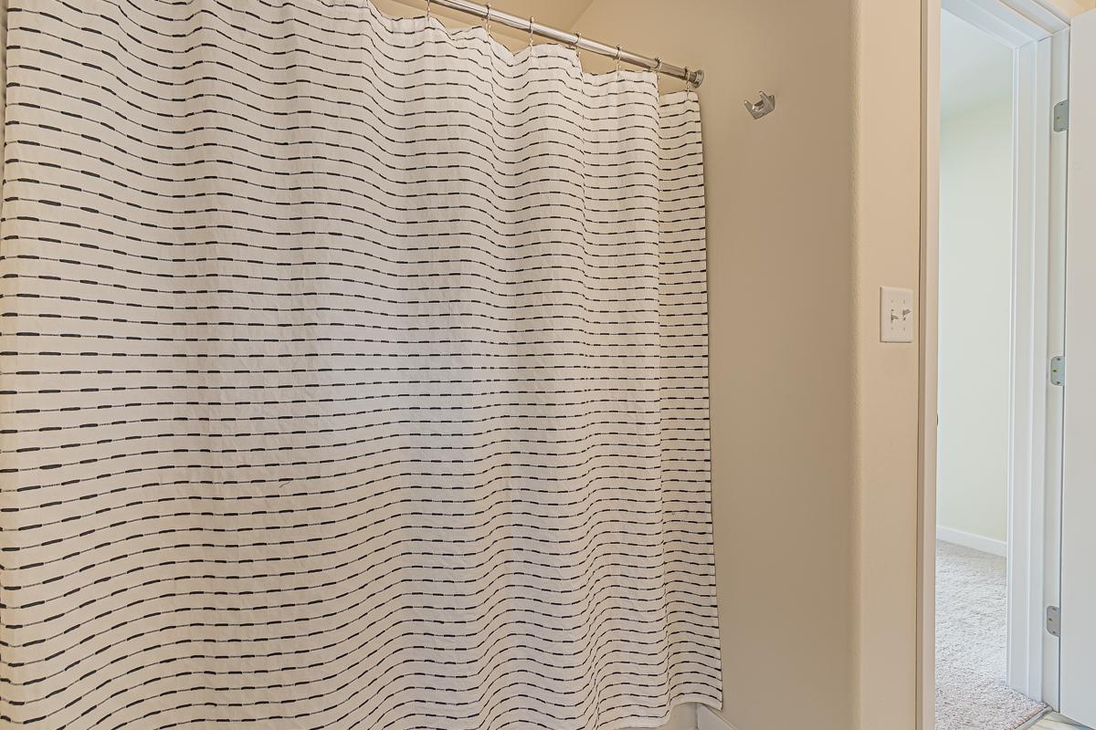 Master_Bathroom_2.jpg