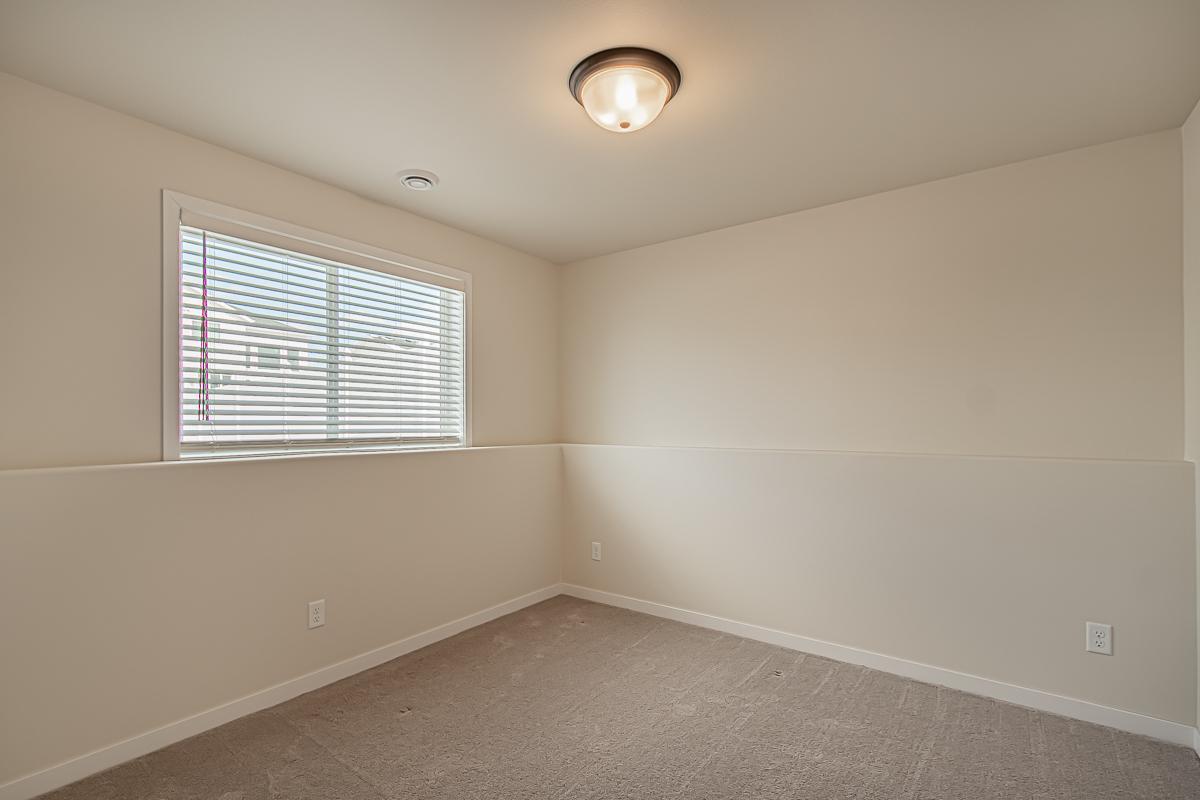 Bedroom3_1.jpg
