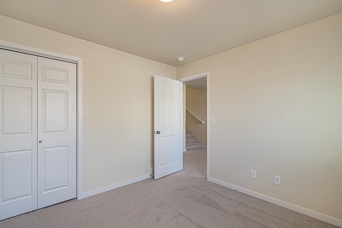 Bedroom3_2.jpg