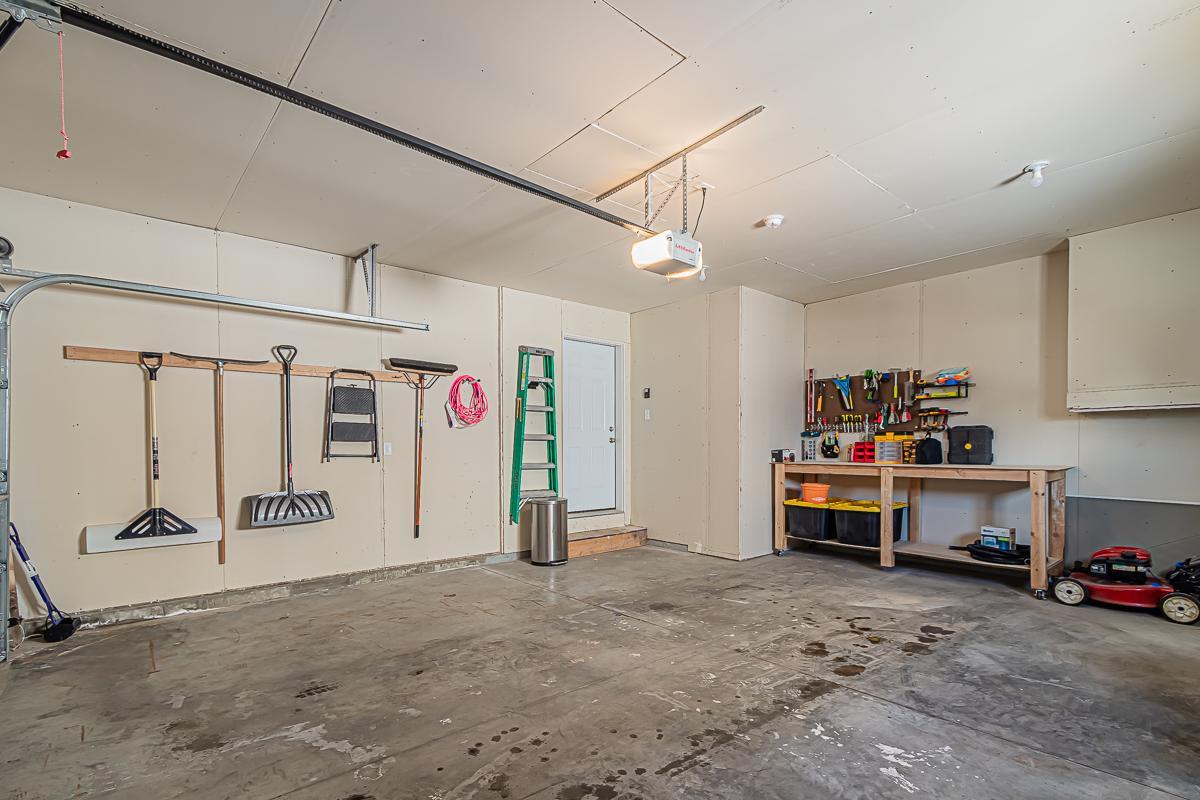 Garage_2.jpg