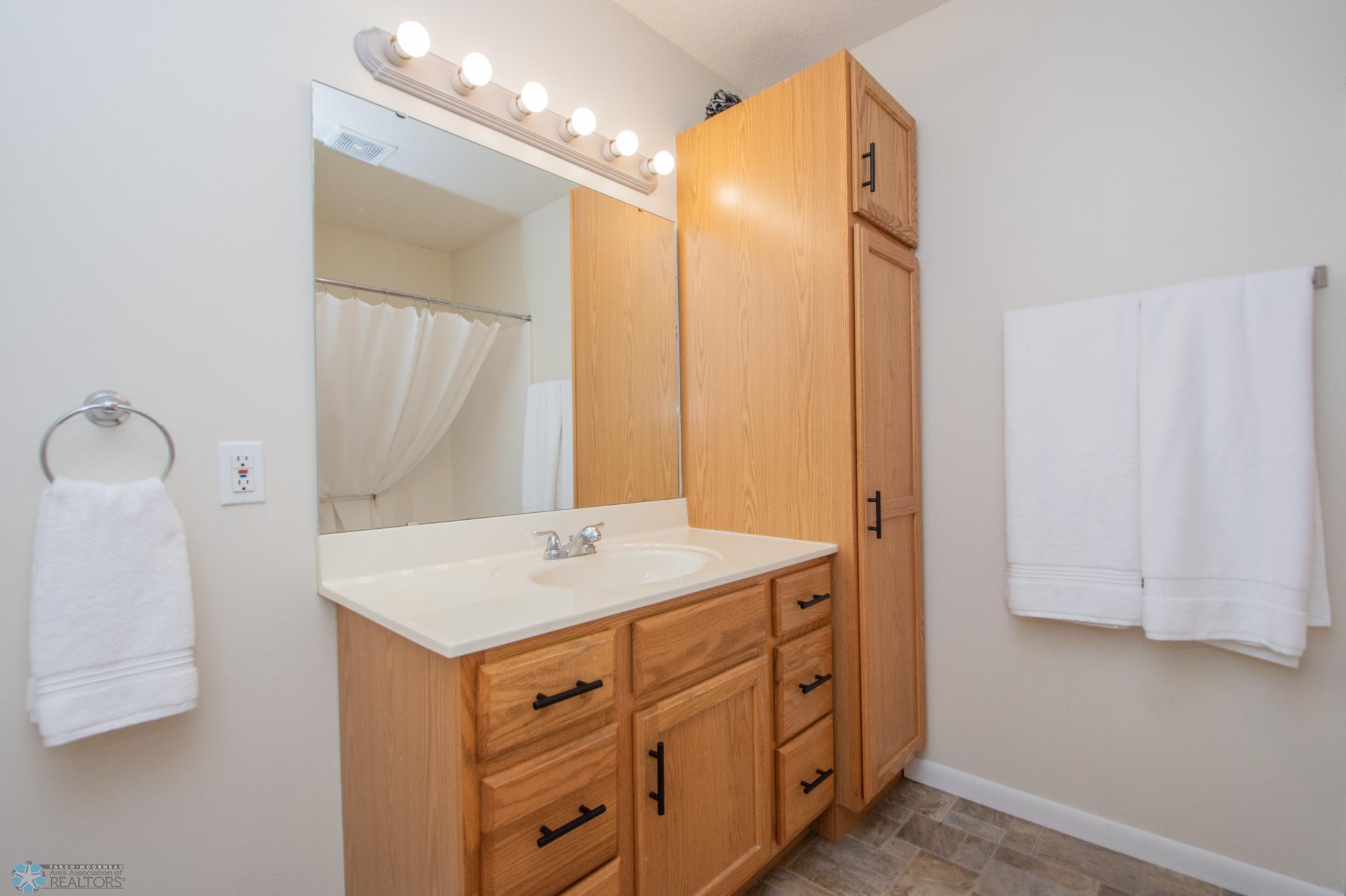 Hollywood Bathroom