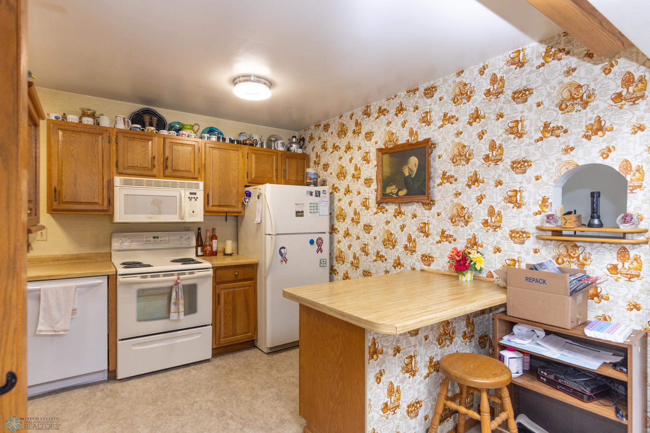 All appliances included.