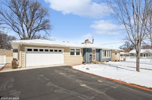 5320 46th Avenue N, Robbinsdale, MN 55422