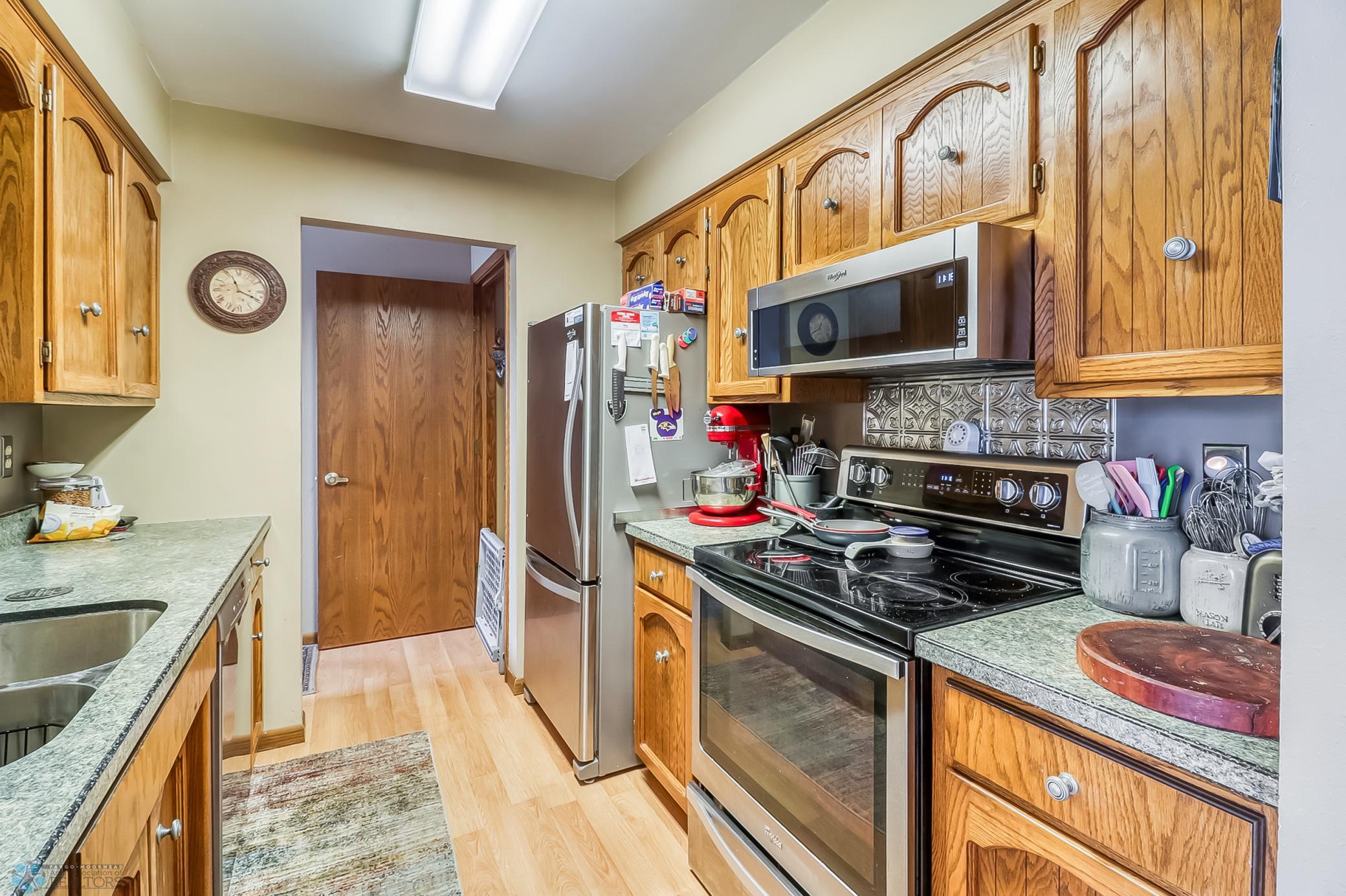 Kitchen1_3.jpg