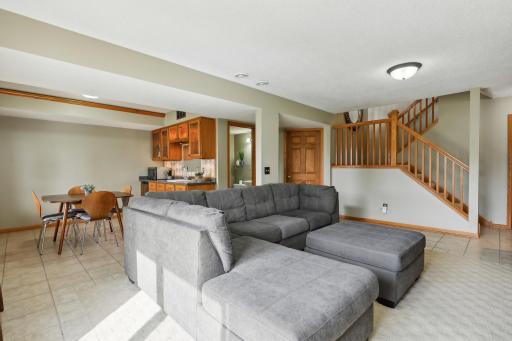 20576 Hampshire Way, Lakeville, MN 55044