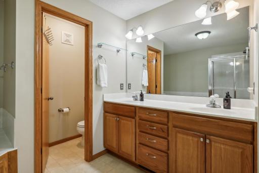 Primary bath with dual sinks, privacy toilet