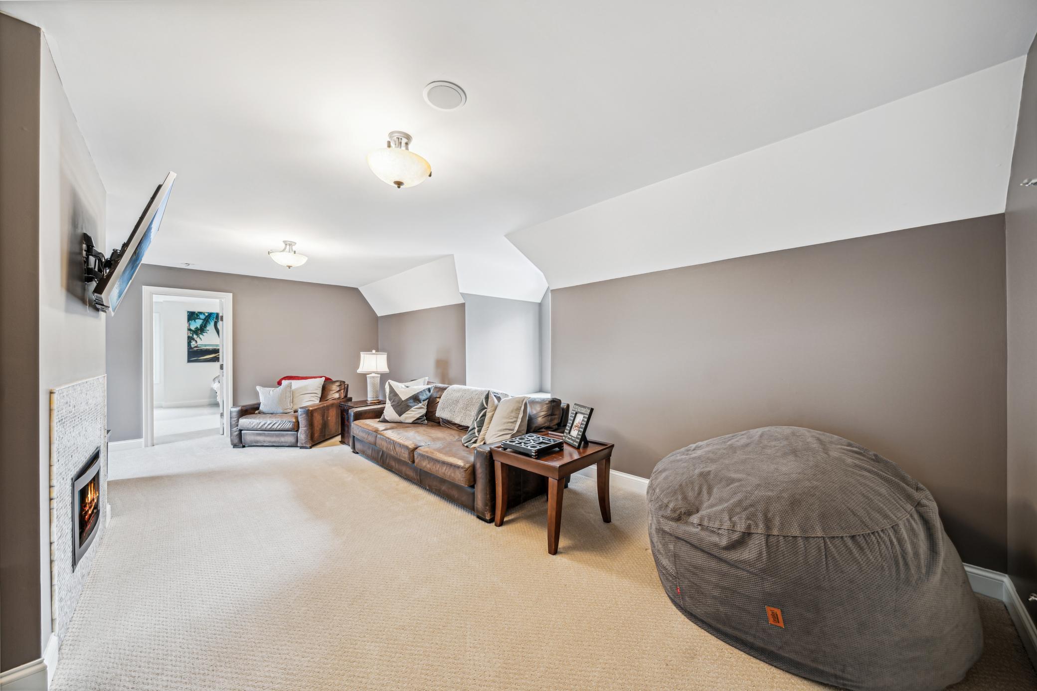 Upstairs Bonus Room