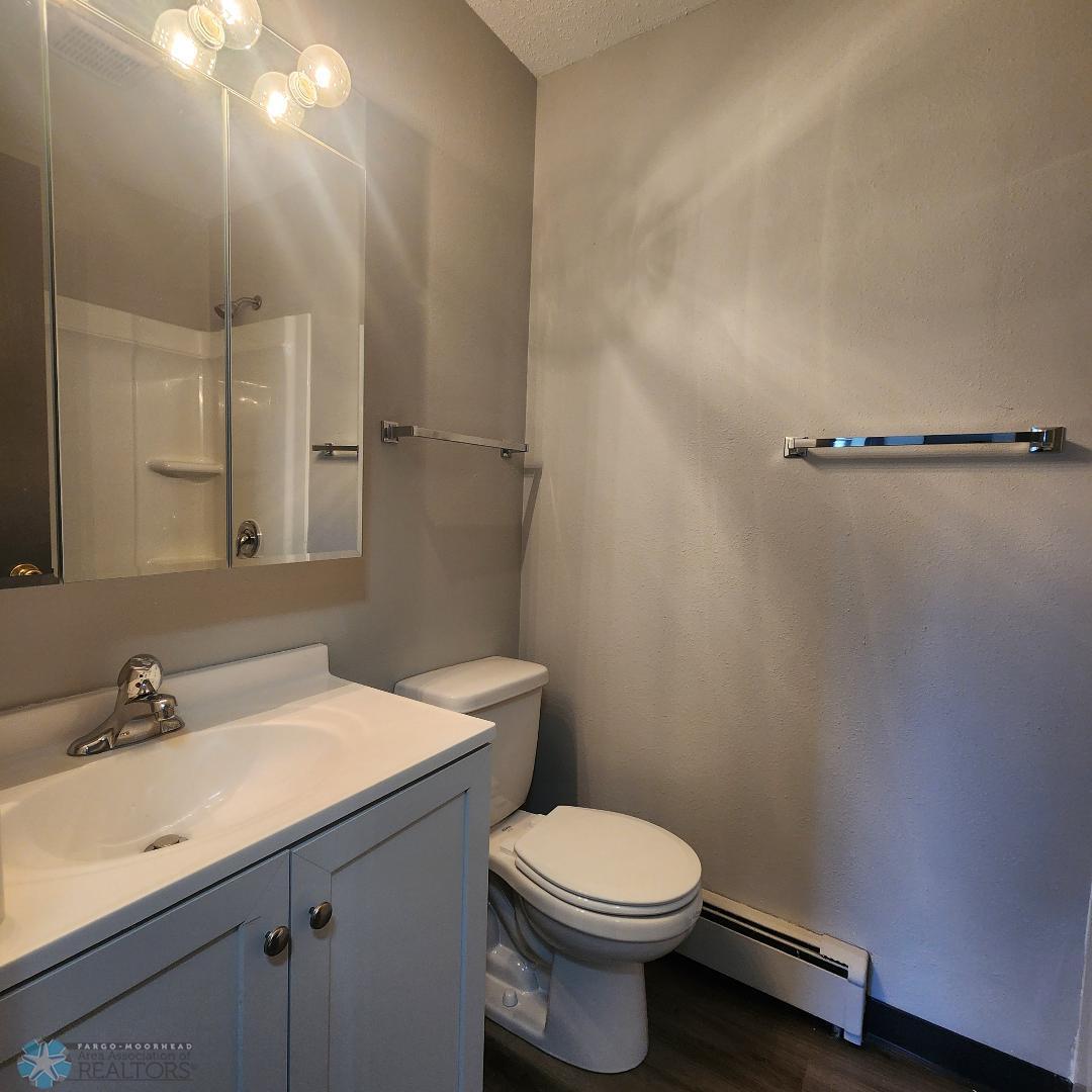 Unit 1 - Bathroom.jpg