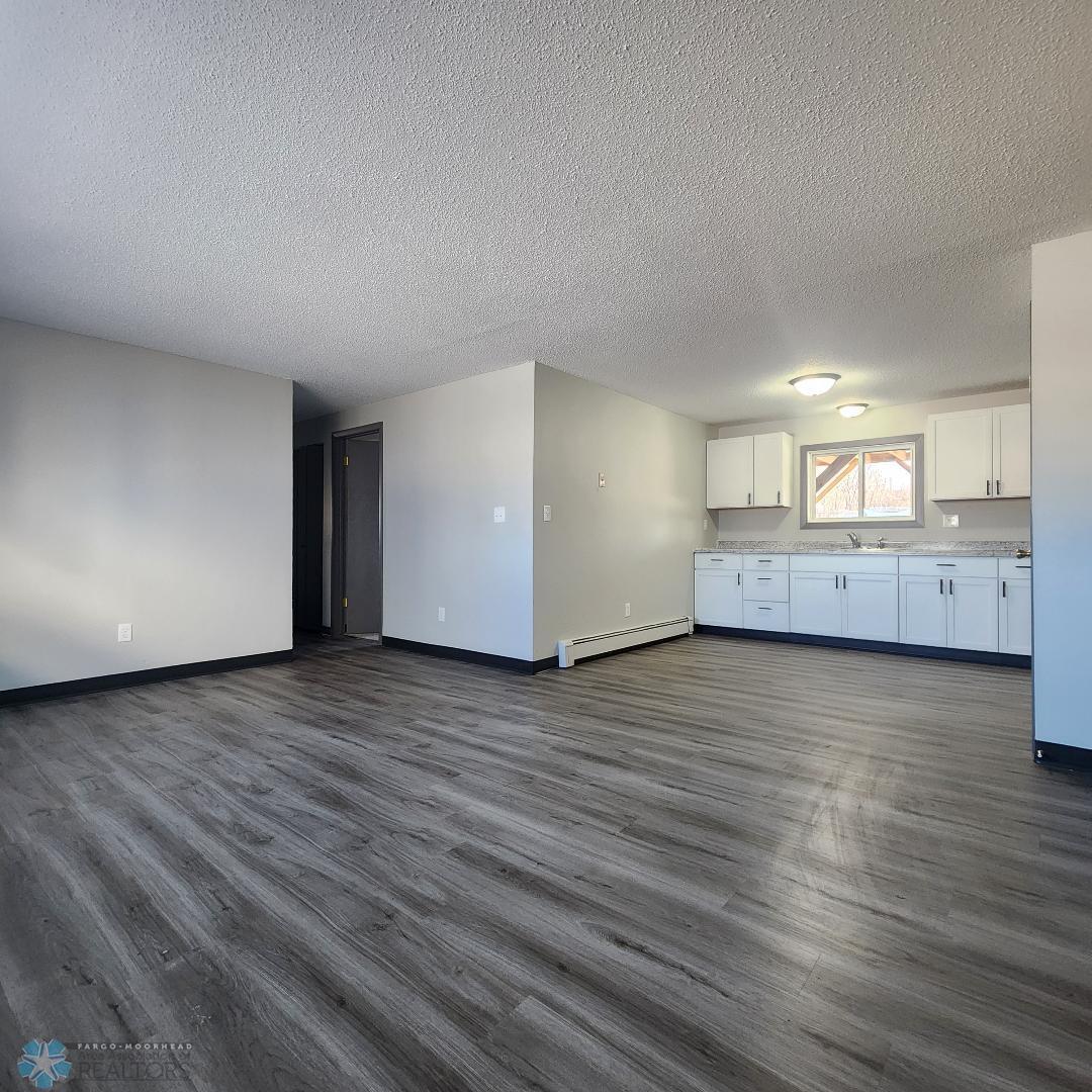 Unit 2 - Kitchen.jpg