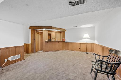 4070 Olivine Drive, Saint Paul, MN 55122