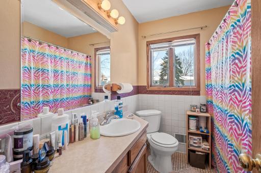 4070 Olivine Drive, Saint Paul, MN 55122