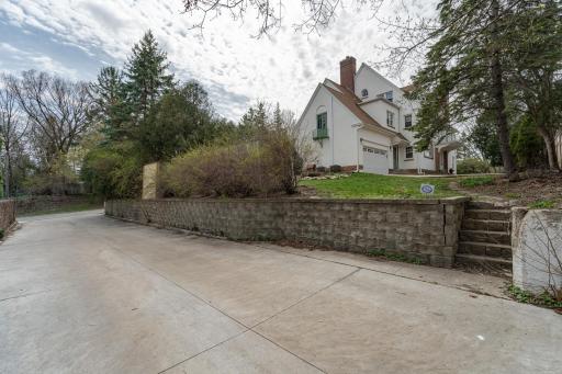 925 6th Street SW, Rochester, MN 55902