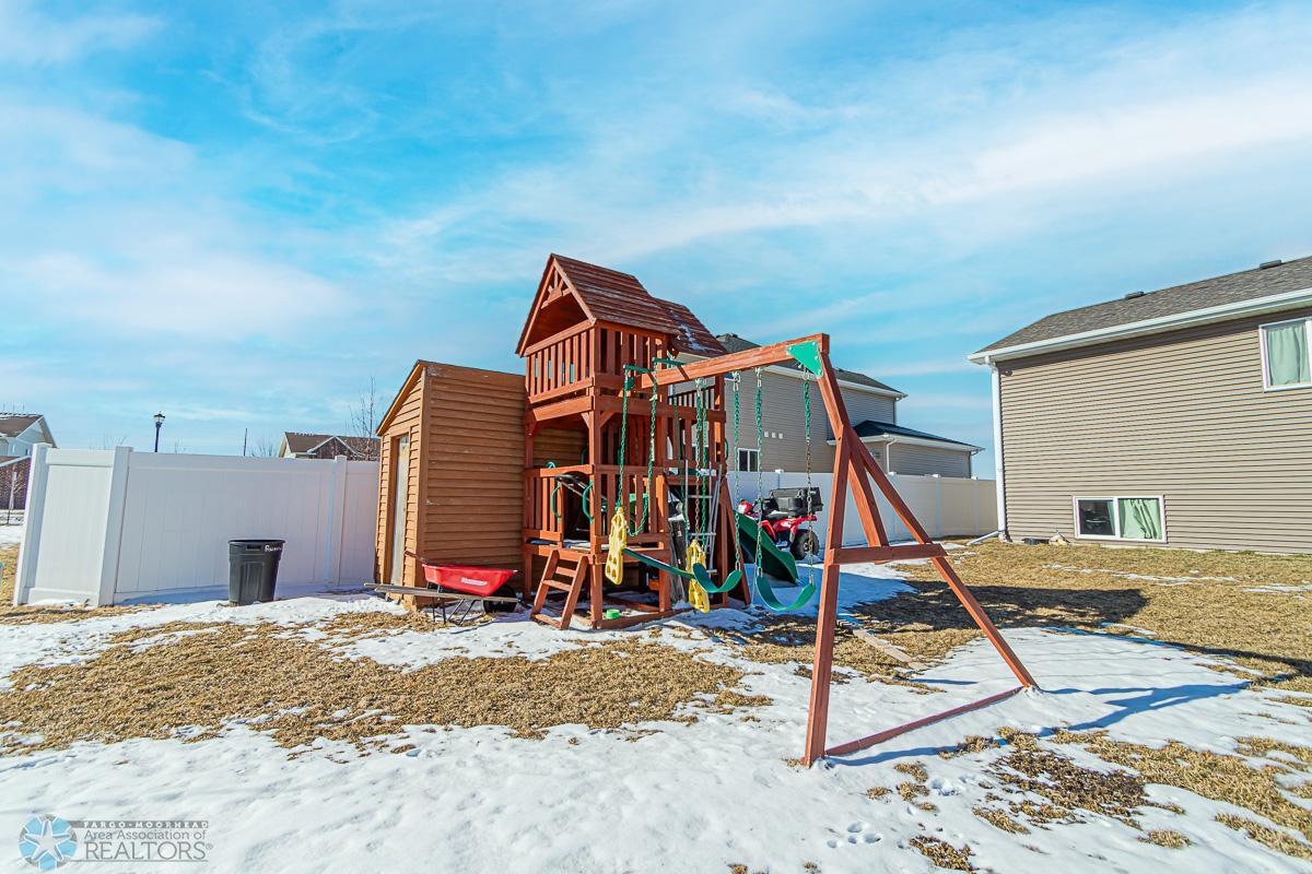 3033 Ridge Dr, West Fargo, ND 58078, USA-34.jpg